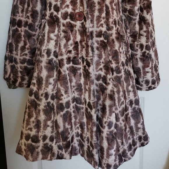 Brown Faux Fur winter coat brown animal print Size M 🆕 - Picture 6 of 14